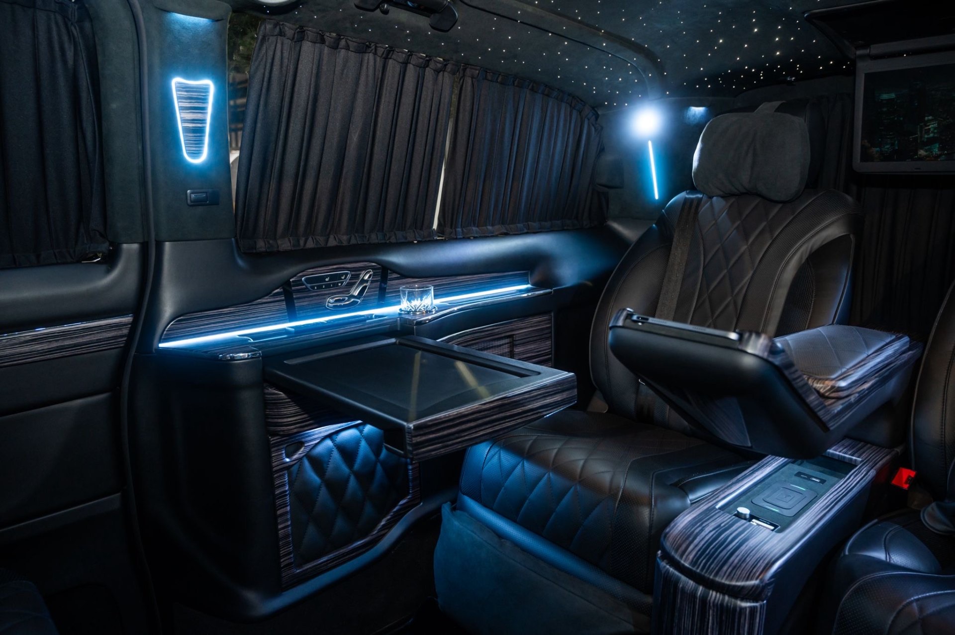 أسعار سائق خاص في برشلونة 2025 - دليل الأسعار الشامل